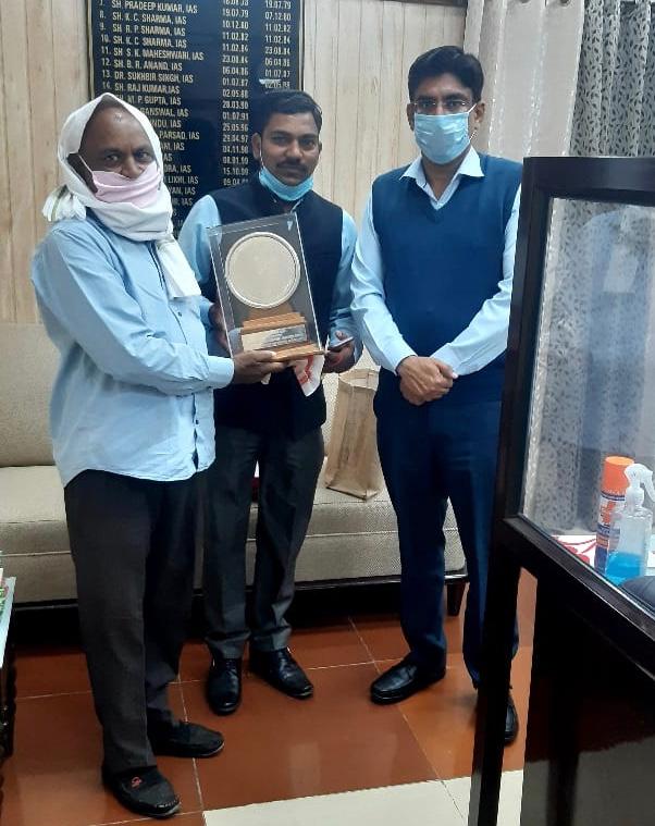 Social Scientific Organization of Kurukshetra received the National Award