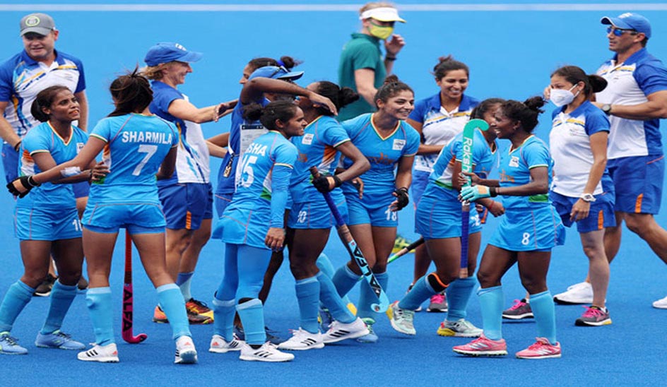 Indian women's hockey team made it to the Olympic semi-finals for the first time, defeating 3-time champions Australia 1-0 in the quarter-finals
