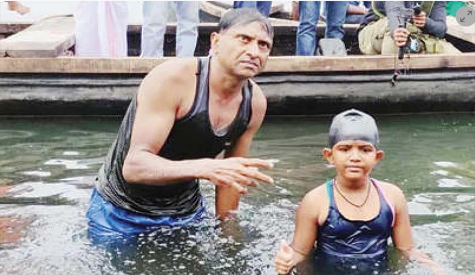 Step towards success: 7 year old girl conquers Vembanad lake, creates new record...