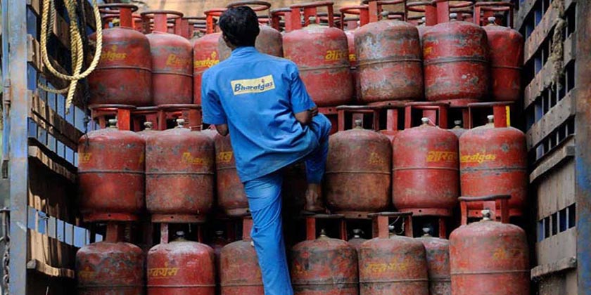 LPG price hike: LPG cylinder becomes expensive from today, see new rate list