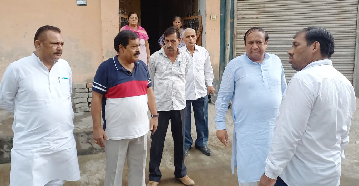 Sonipat: MLA Surendra listened to the problems of the people in Khanna Colony