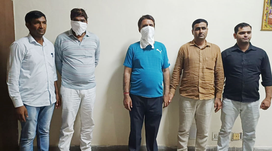 Sonepat: Motor mate arrested including lawyer taking bribe of 10 thousand rupees in lieu of noduse