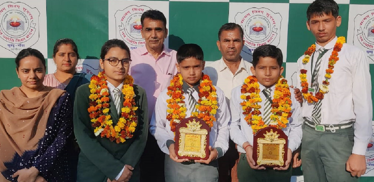 Sonepat: Grand reception for Bhavishya Viren, winner of Bhavishya Bharat Ko Jano competition