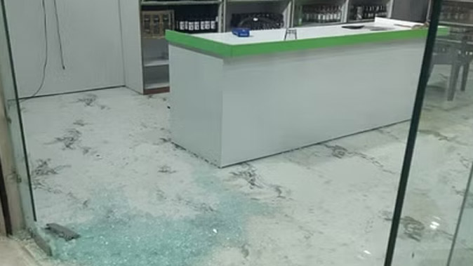 Sonipat: Shots fired at liquor vend, door broken, case registered