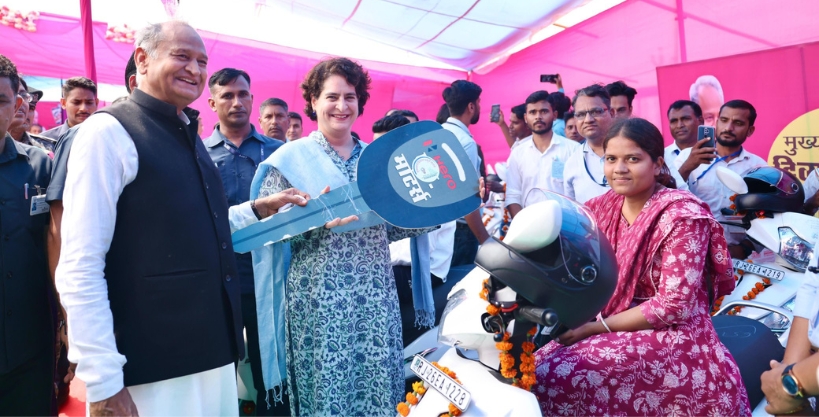 Priyanka Gandhi spoke in Tonk, Rajasthan: Gehlot government's focus is on progress, BJP's policies are only for the rich.