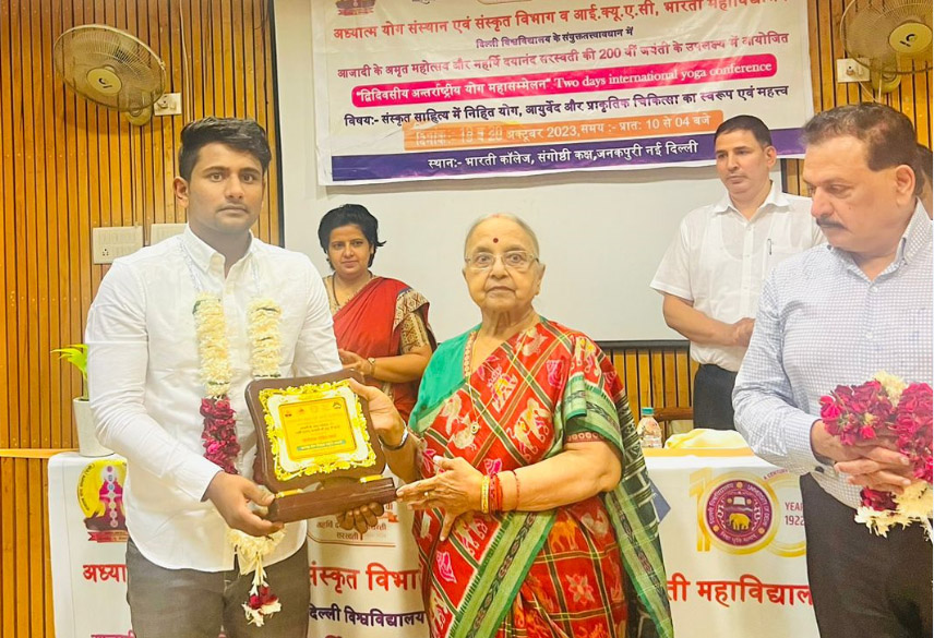 Steps to success: Yogiraj Mahit Sharma honored with Best Teacher National Award
