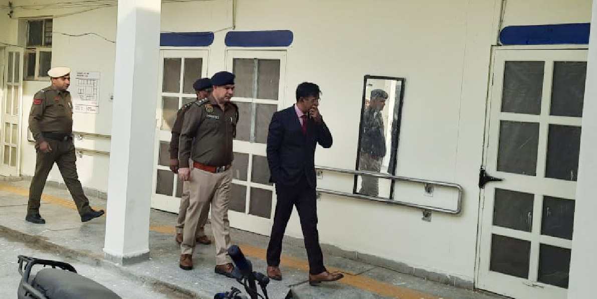 Sonipat: Police Commissioner conducted surprise inspection of Gohana, Baroda police station.