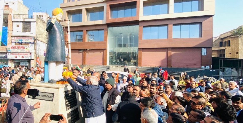 'Ghar-Ghar Congress, Har Ghar Congress' campaign started: Hooda reached homes and shops to interact with people, everyone welcomed him warmly.