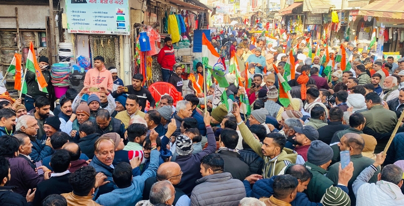 'Ghar-Ghar Congress, Har Ghar Congress' campaign started: Hooda reached homes and shops to interact with people, everyone welcomed him warmly.