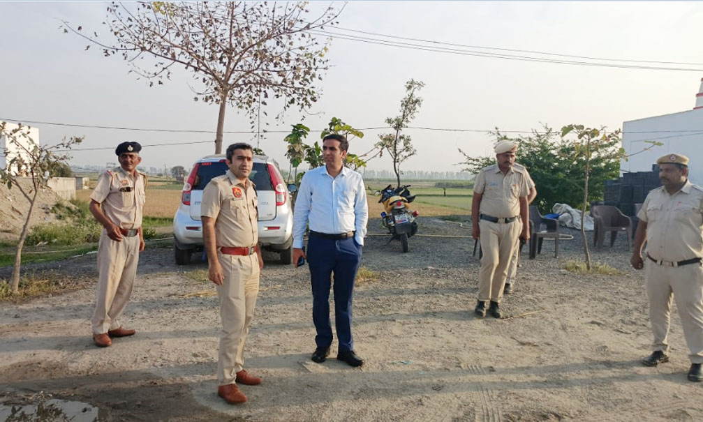 Sonipat: Deputy Commissioner inspected police checkpoints bordering Uttar Pradesh