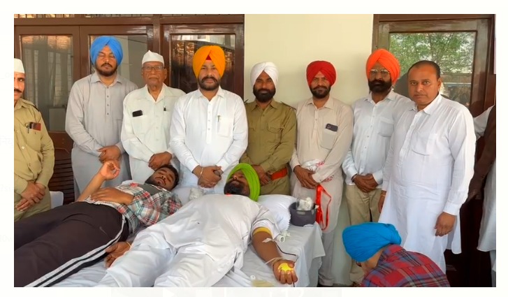 Sant Nirankari Mission: Devotees of Sant Nirankari Mission organized a blood donation camp in village Jalal of Bathinda; 85 units of blood donated