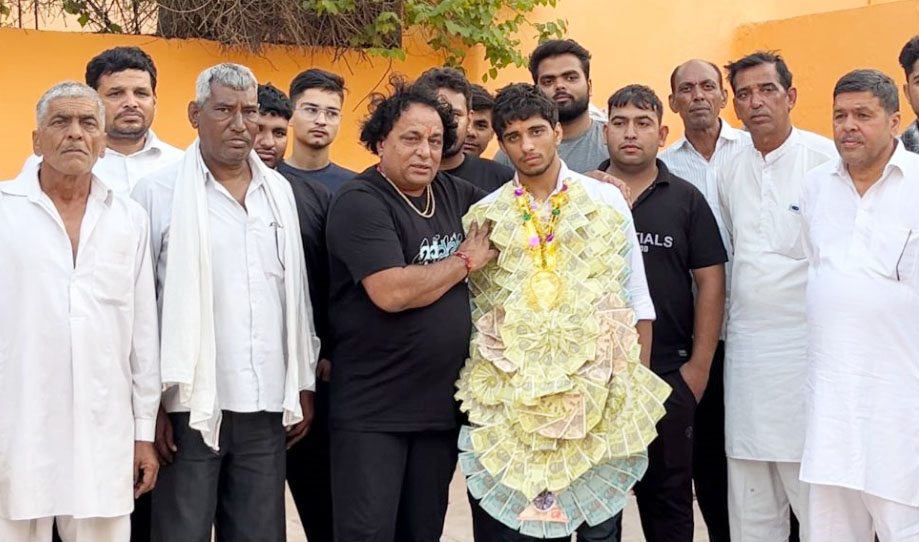 Sonipat: Gold medal winning wrestler welcomed