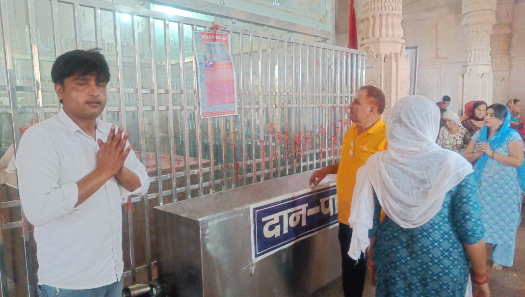 Sonipat: Two lakh devotees from five states reached Baba Zinda Dham.