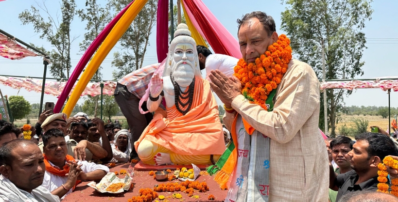 Sonipat: BJP candidate Mohan Lal Badauli participated in the installation festival of Kashyap Rishi's statue.