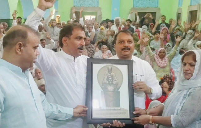 Chief Minister's OSD invited people for Mahabalidani Dada Kushal Dahiya Martyrdom Day