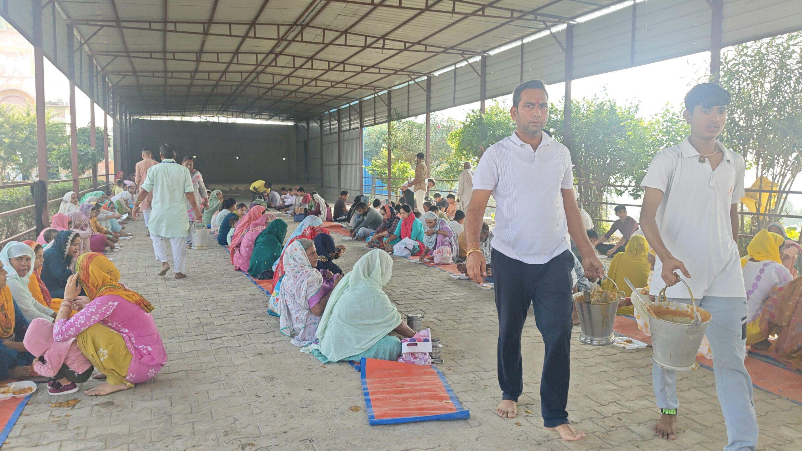 Kartik Purnima: Bathing at Satkumbha Thousands of devotees arrived at the fair