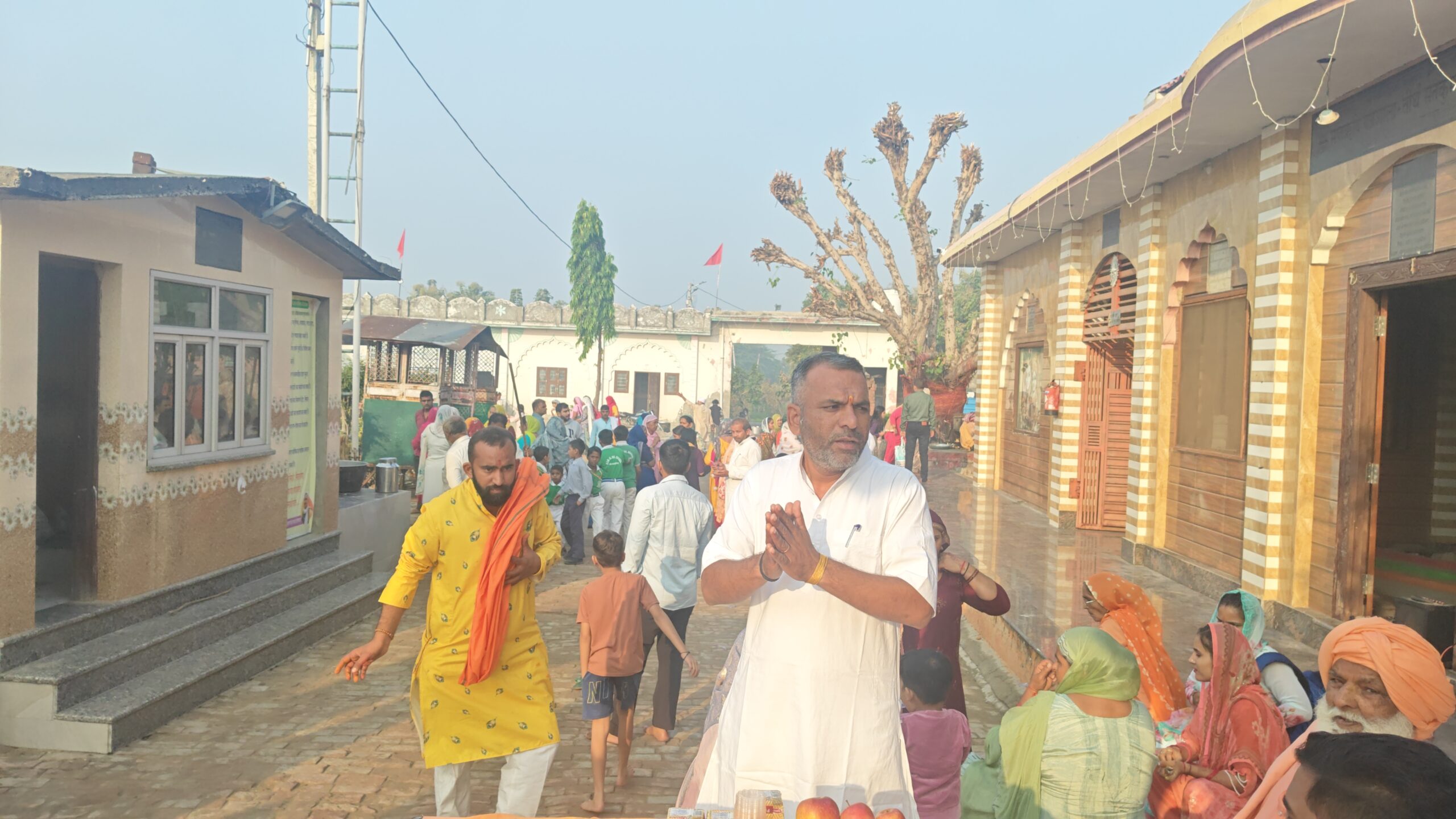 Kartik Purnima: Bathing at Satkumbha Thousands of devotees arrived at the fair