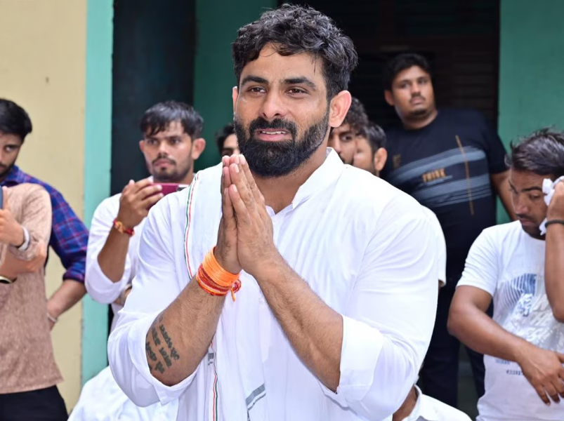 Influencer Harsh Chhikara booked for FIR in Sonipat after AYUSH department raid suspects adulteration