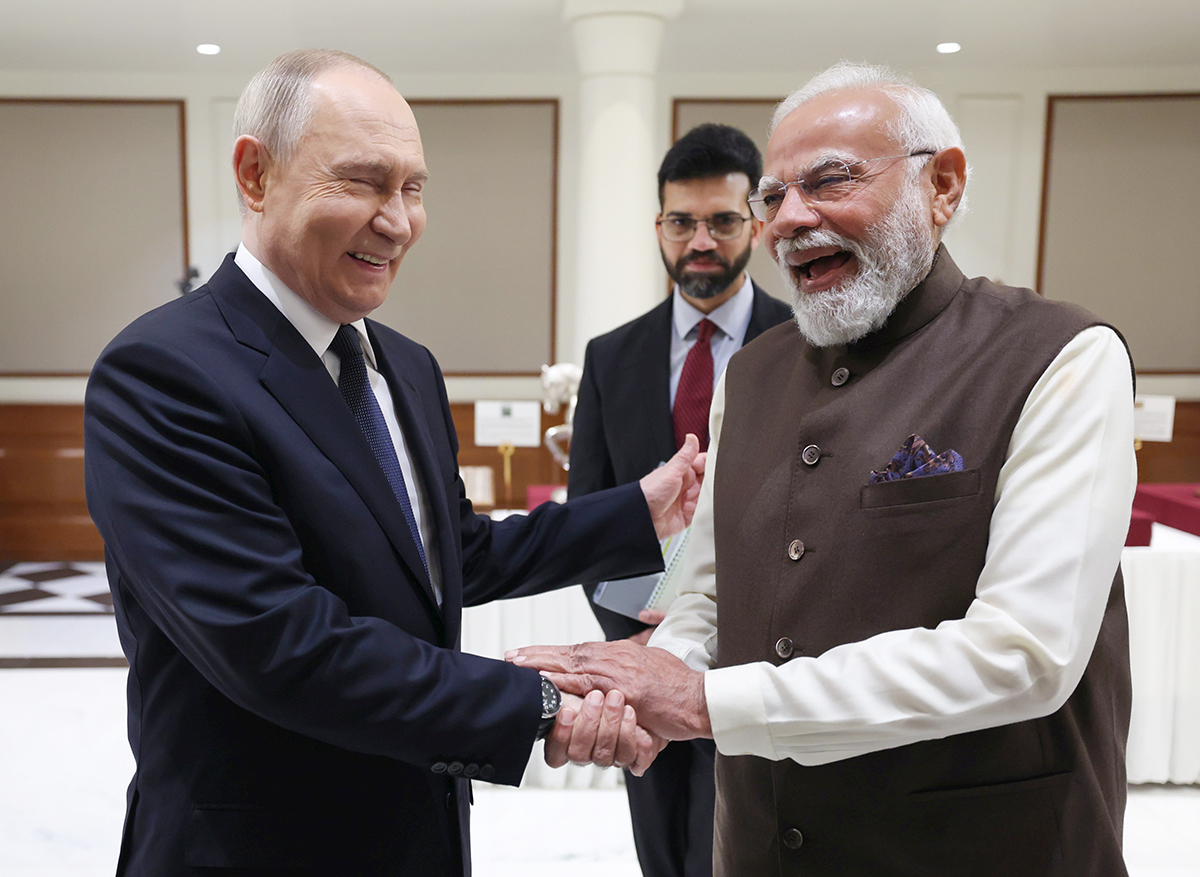 Putin's visit to India gives new impetus to relations, Modi gives special welcome at the airport