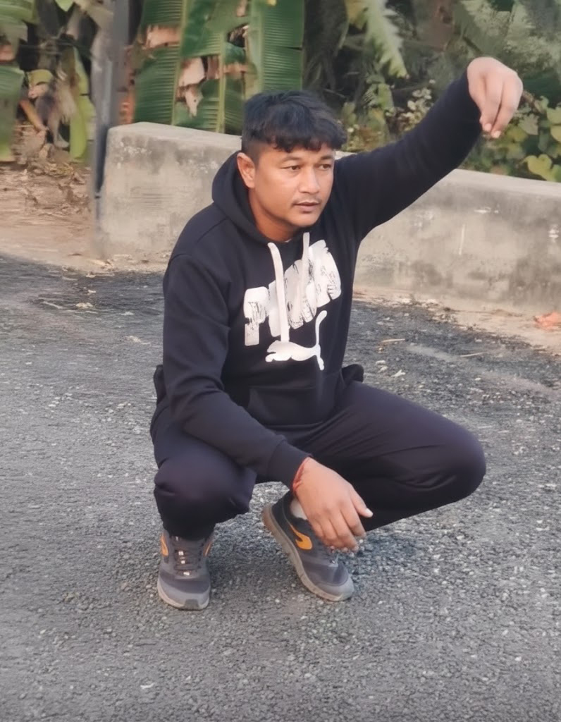 Villagers angry over Sheikhpura-Purkhas road being left incomplete, video goes viral