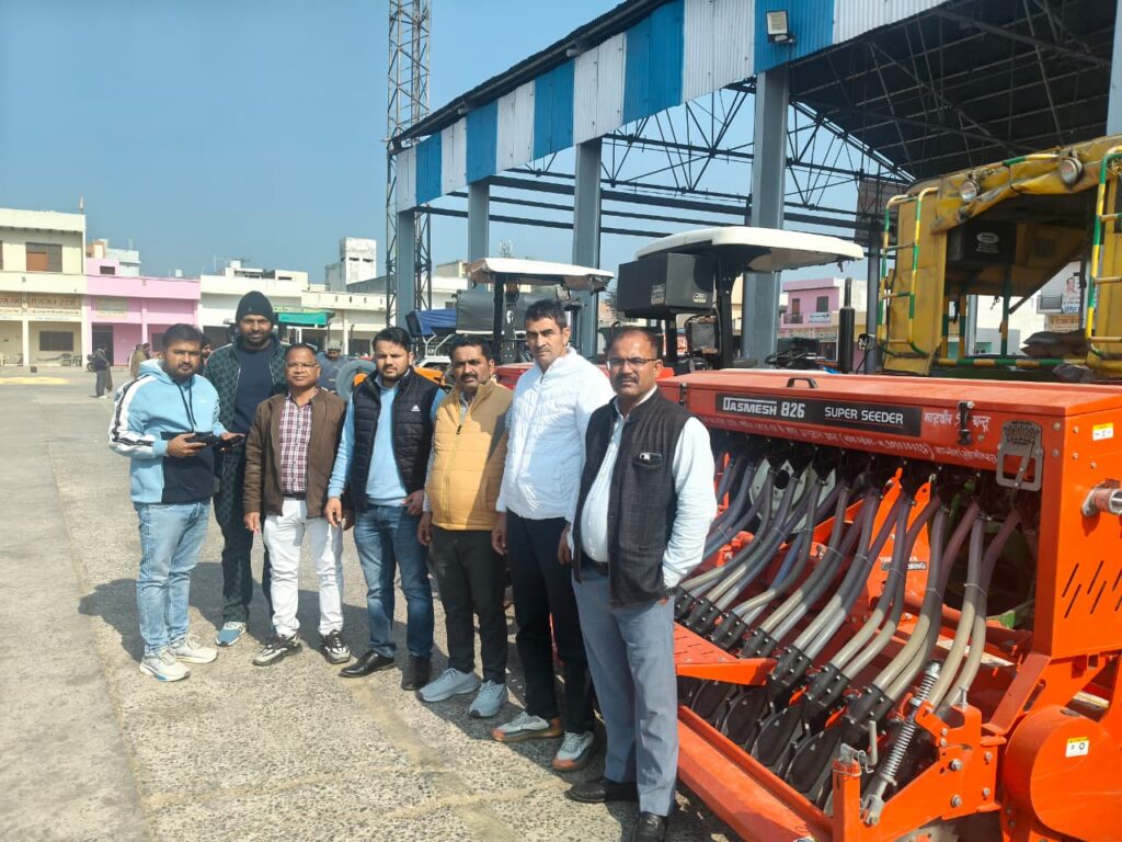 Superseeder agricultural equipment of 72 farmers was inspected.