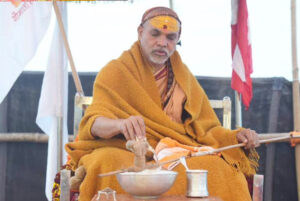 The uproar over the Mauni Amavasya bath: Is the administration's arrogance greater than the saints' faith? Shankaracharya Swami Sadanand Maharaj of Dwarka Peeth supports this.