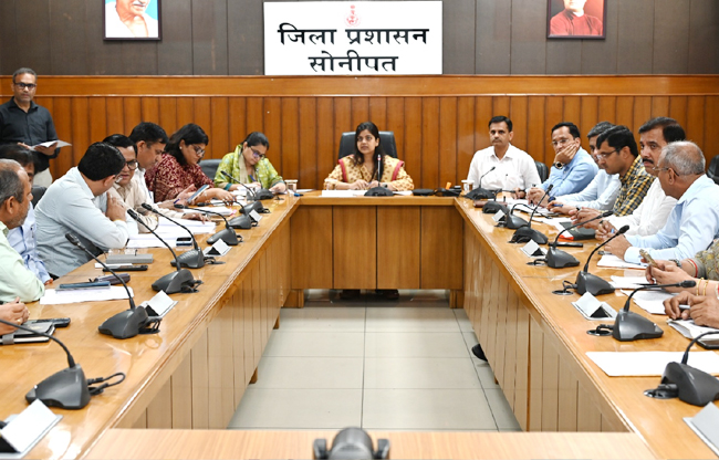 Sonipat: Before the Chief Minister's visit, the Deputy Commissioner reviewed the preparations and gave instructions.