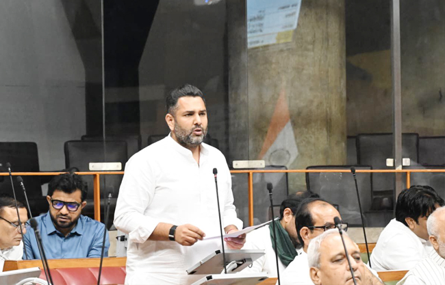 Sports facilities will be increased in Subhash Stadium, the issue was raised in the Assembly