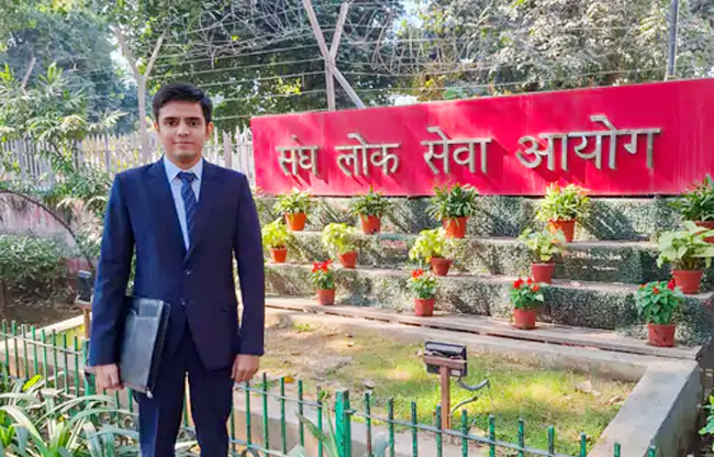 Steps to Success: Vaibhav from Sonipat created history by securing 344th rank in UPSC