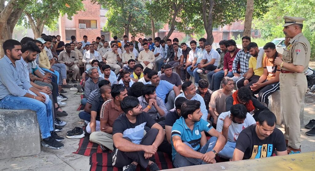 Driver trainees, drivers and employees were made aware against drug abuse.