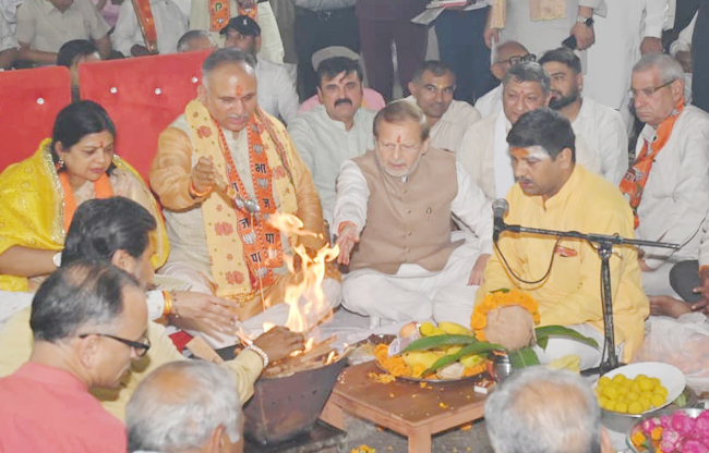 Rajiv Jain files nomination for Sonepat mayoral election, allegations and counter-allegations intensify