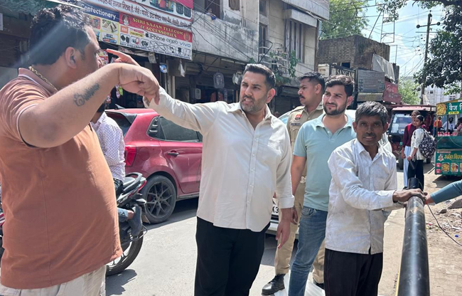 Rs 33 lakh to be spent on installing decorative light poles on Railway Road MLA Nikhil