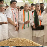 Sonipat Farmers' issues and scuffles during Congress state president's visit to grain market