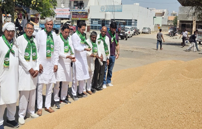 Sonipat: Farmers upset, registration verification stalled, accusations against the government intensify