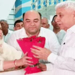 Sonipat: Navjot Kaur arrives to meet Rampal, political discussions intensify