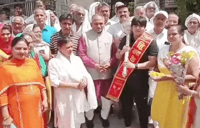 Sonipat Taxi driver's daughter becomes Hind Kesari's golden girl Kajal