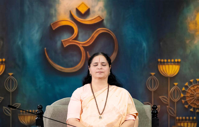 Sonipat Thousands of devotees from India and abroad performed three-day Pranava Sadhana.