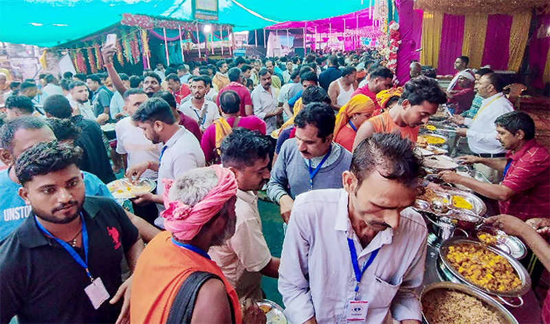 Size of Amarnath ice Shivling shrinks rapidly: 56,000 pilgrims have paid obeisance to 'Baba Barfani' in three days; pilgrimage continues.