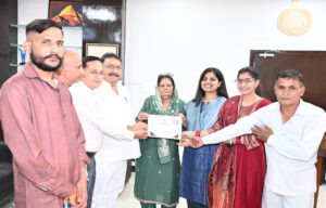 Sonipat BLO Rajvanti honored for outstanding work; target achieved ahead of schedule.