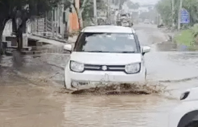 Sonipat Waterlogging after first monsoon rain; farmers get major relief.