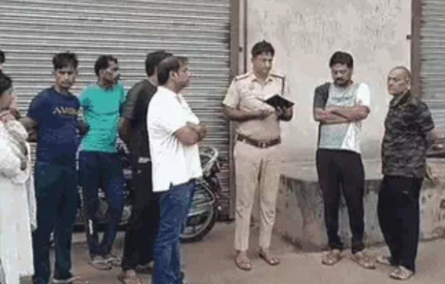 The shutters of two shops were broken into and ₹2.5 lakh was stolen from the cash boxes in Gohana, Sonipat.