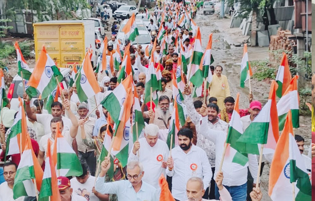 Sonipat: Patriots imbued with the spirit of patriotism during the 'Har Ghar Tiranga' campaign.