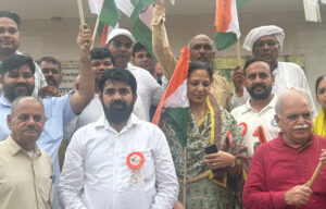 Sonipat: Patriots imbued with the spirit of patriotism during the 'Har Ghar Tiranga' campaign.