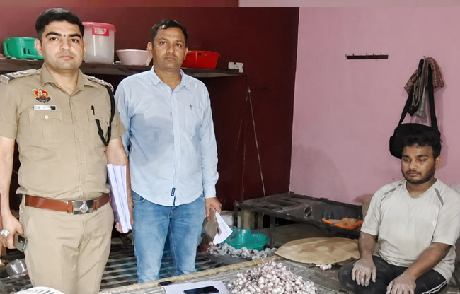 One person arrested with illegal bombs and firecrackers from a room in a residential area of ​​Sonipat.