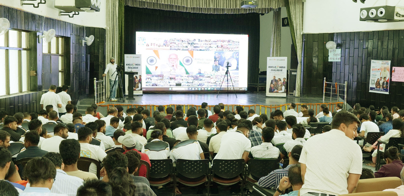 Students from Sonipat participated in the ‘Khelo India Samvad’ on National Sports Day. Gjd News (1)