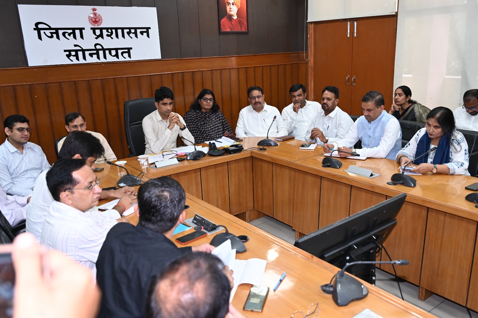 Sonipat: Nodal officer issues instructions to officials regarding 'Seva Sankalp' preparations.