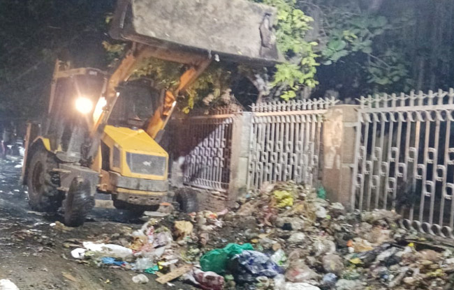Sonipat Municipal Corporation cleared over 300 tonnes of garbage overnight. Gjd News