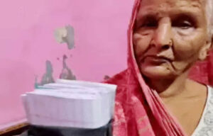 Sonipat: Elderly woman swindled out of her jewellery and cash after being shown a bundle of fake currency notes