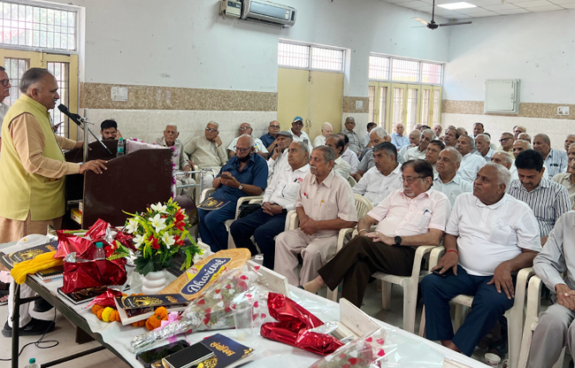 Sonipat: The elderly are the dignity of our family and society – Mayor Rajiv Jain.